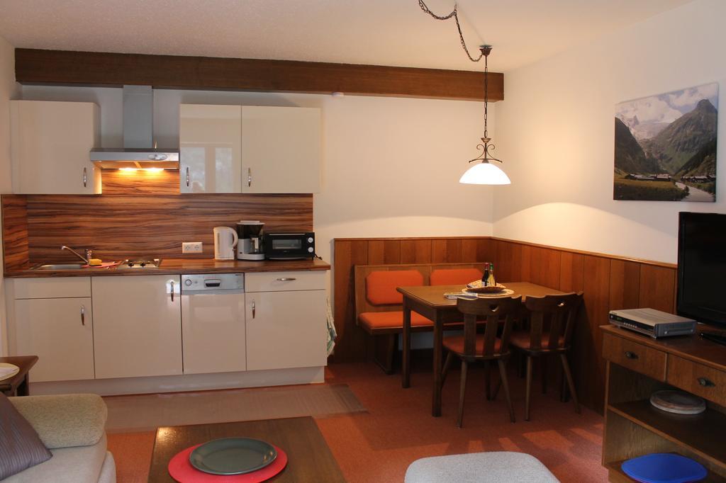 Apphaus Sonne Appartement Heiligenblut Kamer foto